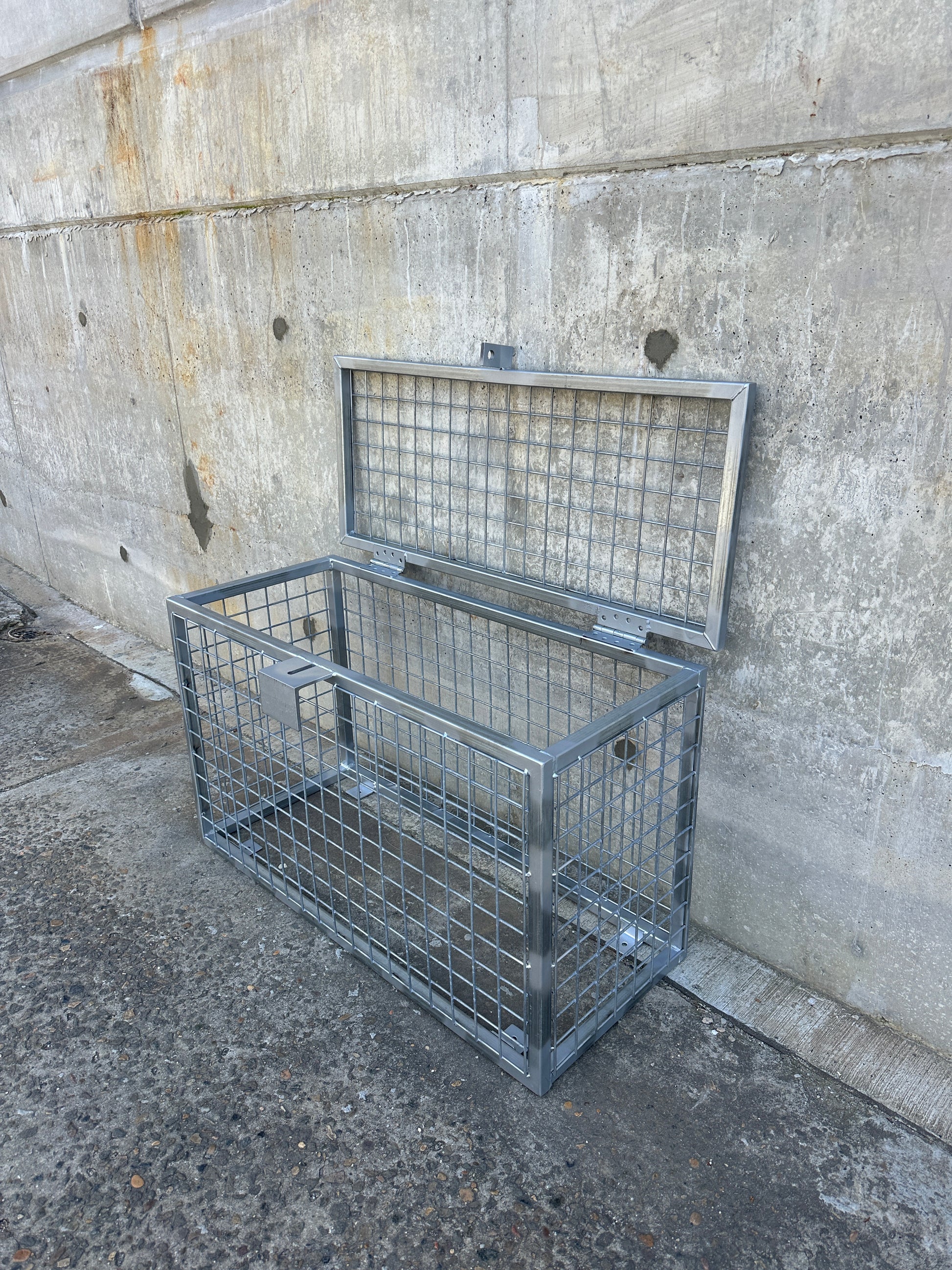 Meter Cage with lid and anti tamper shackle